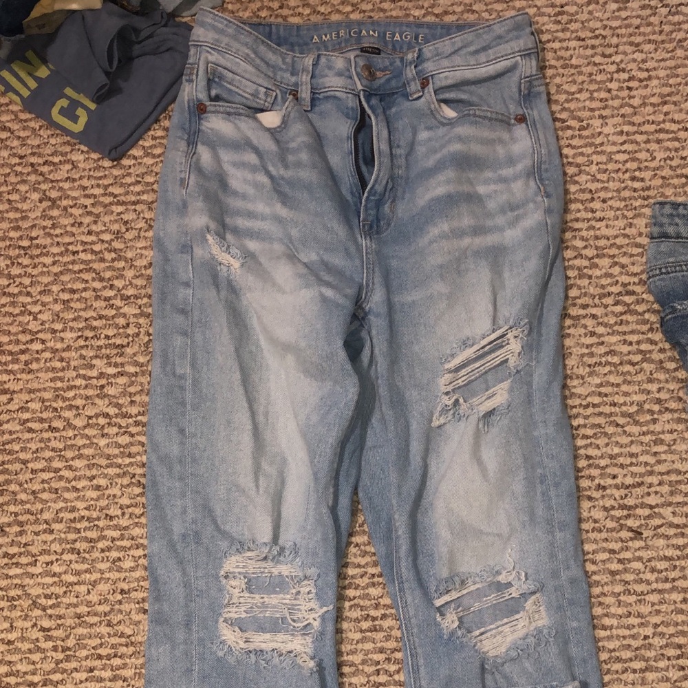 American Eagle Outfitters Mom Straight Jeans size 2